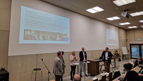 23 Fachgespräch Im Symposium II 23 Fachgespräch Im Symposium II