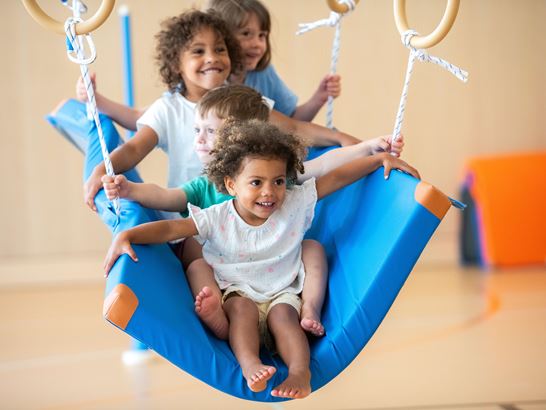 Titelbild PLAYGROUNDS Titelbild PLAYGROUNDS