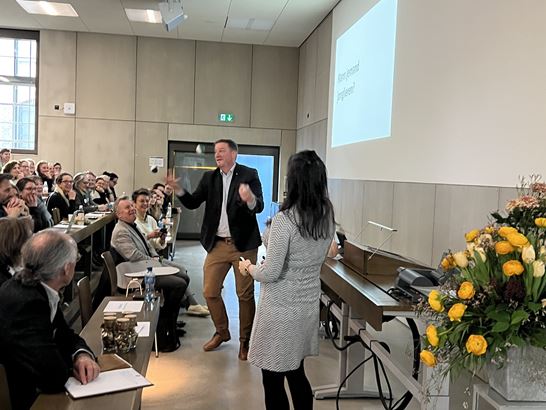 19 Thomas Minder kann Jonglieren 19 Thomas Minder kann Jonglieren